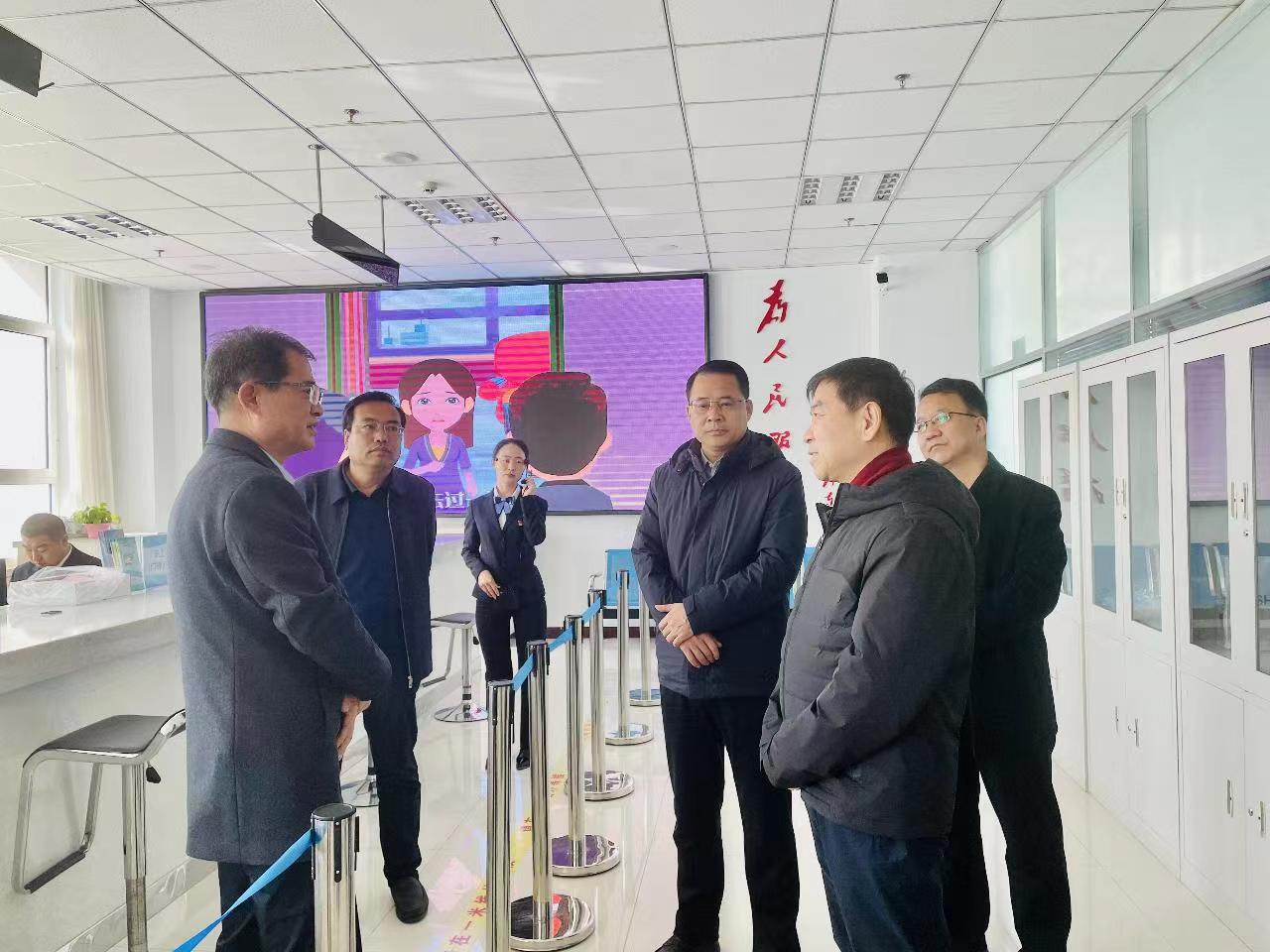 黄色漫画
党组书记、局长金满义赴乌兰察布市兴和县调研医保经办服务下沉工作